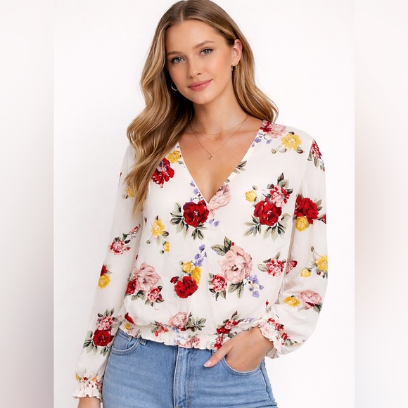Candie's Tops - Candie's Floral Blouse XL Long Sleeve V-Neck Boho Cream Top